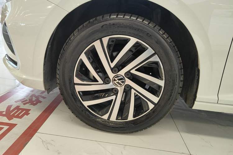 Used Volkswagen Lavida 2023 1.5L Automatic 5 Million Edition Left Front Wheel Hub
