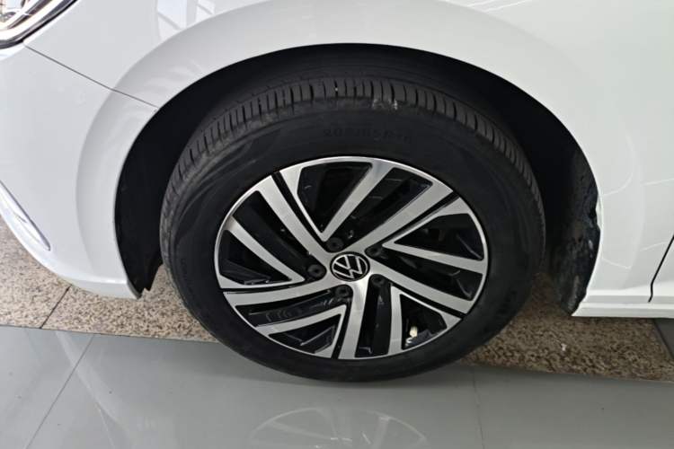 Used Volkswagen Lavida 2023 1.5L Automatic 5 Million Edition Left Front Wheel Hub