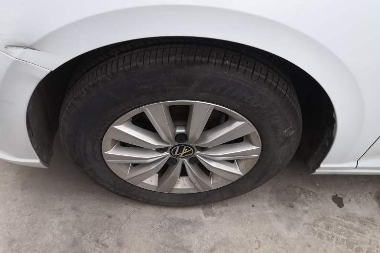 Used Volkswagen Lavida 2023 Revised 1.5L Automatic DeYi Edition Left Front Wheel Hub