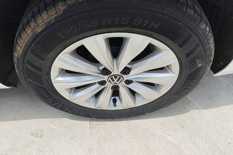 Used Volkswagen Lavida 2023 New Rui 1.5L Automatic New Yi Edition Left Front Wheel Hub