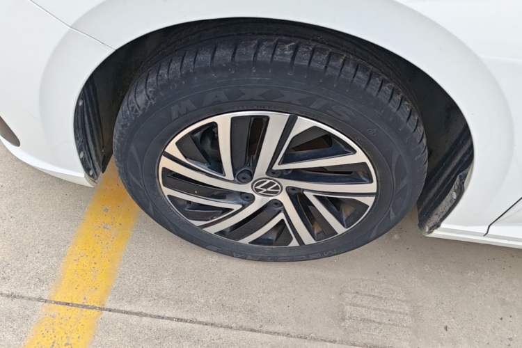 Used Volkswagen Lavida 2023 280TSI DSG Starry Sky Deluxe Edition Left Front Wheel Hub