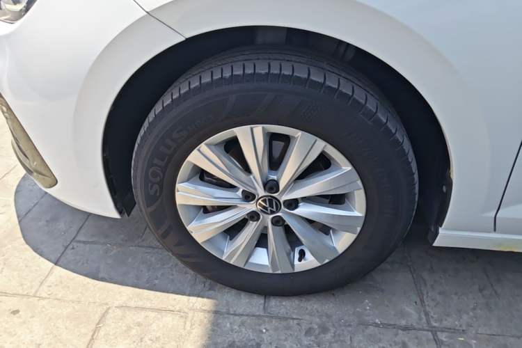 Used Volkswagen Lavida 2023 New Sharp 1.5L Automatic Excellent New Edition Left Front Wheel Hub