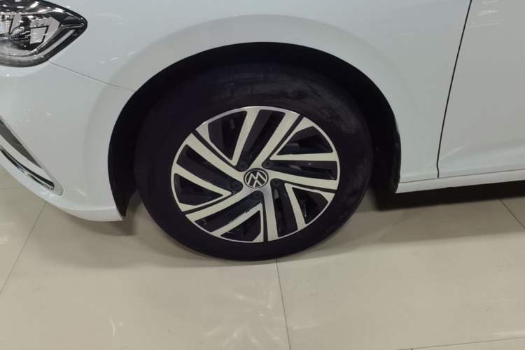 Used Volkswagen Lavida 2023 1.5L Automatic 5 Million Edition Left Front Wheel Hub