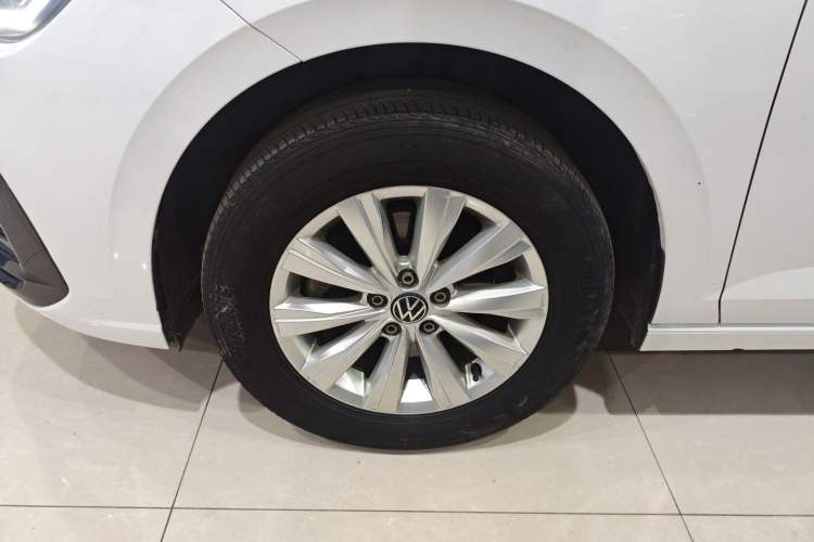 Used Volkswagen Lavida 2023 New Rui 1.5L Automatic New Yi Edition Left Front Wheel Hub