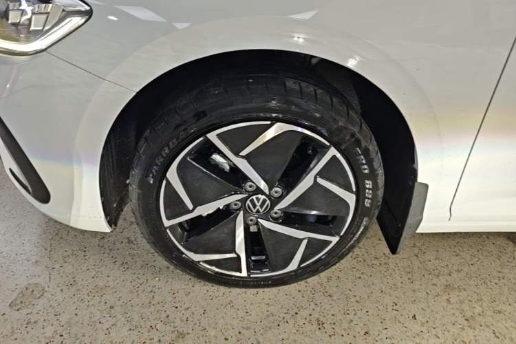 Used Volkswagen Lavida 2023 280TSI DSG Starry Sky Elegance Edition Left Front Wheel Hub