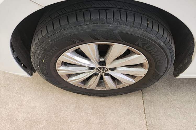 Used Volkswagen Lavida 2023 New Rui 1.5L Automatic New Yi Edition Left Front Wheel Hub