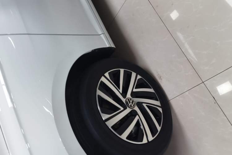 Used Volkswagen Lavida 2023 Revised Version 1.5L Automatic Starry Sky Edition – 5 Million Units Left Front Wheel Hub
