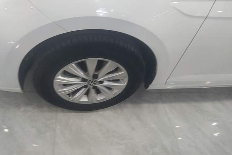 Used Volkswagen Lavida 2023 New Sharp 1.5L Automatic Excellent New Edition Left Front Wheel Hub