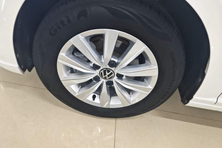 Used Volkswagen Lavida 2023 Revised 1.5L Automatic DeYi Edition Left Front Wheel Hub