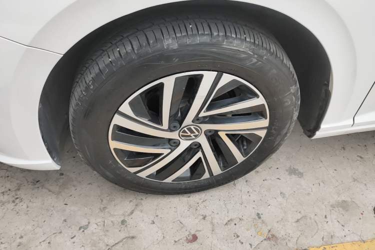 Used Volkswagen Lavida 2023 1.5L Automatic 5 Million Edition Left Front Wheel Hub