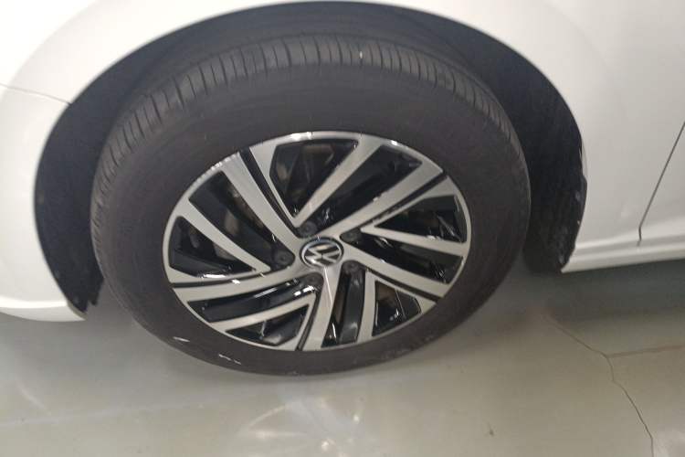 Used Volkswagen Lavida 2023 300TSI DSG Full-Comfort Edition Left Front Wheel Hub