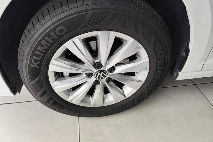 Used Volkswagen Lavida 2023 New Rui 1.5L Automatic New Yi Edition Left Front Wheel Hub