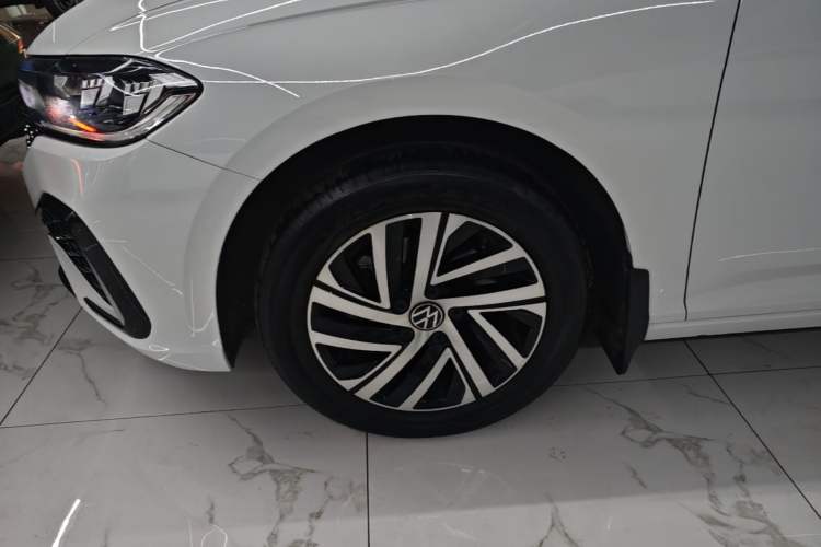 Used Volkswagen Lavida 2023 280TSI DSG Starry Sky Deluxe Edition Left Front Wheel Hub