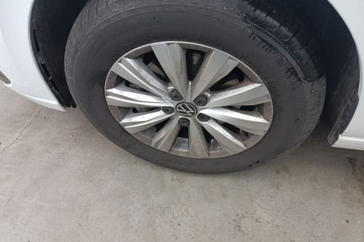 Used Volkswagen Lavida 2023 New Sharp 1.5L Automatic Excellent New Edition Left Front Wheel Hub