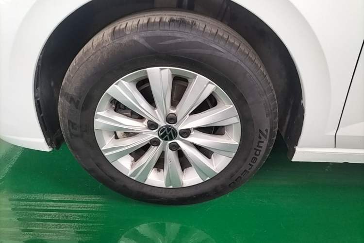 Used Volkswagen Lavida 2023 New Sharp 1.5L Automatic Excellent New Edition Left Front Wheel Hub