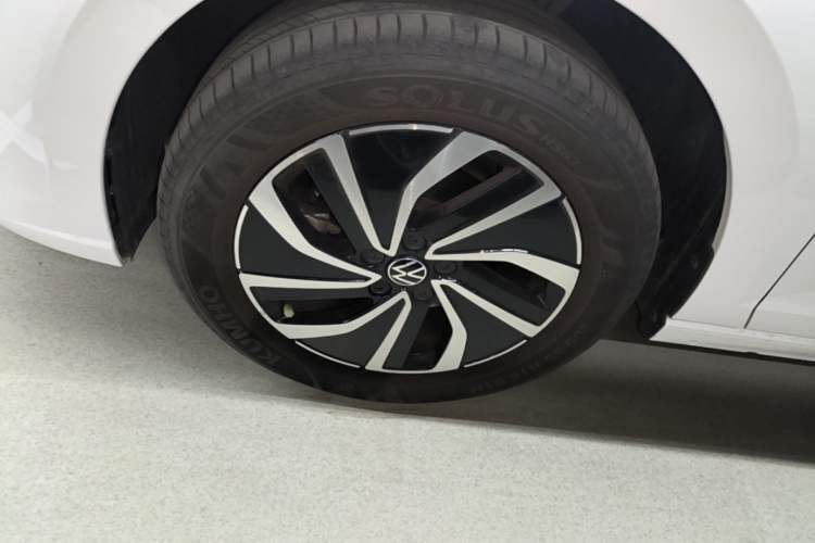 Used Volkswagen Lavida 2023 New Sharp 1.5L Automatic New Wish Edition Left Front Wheel Hub