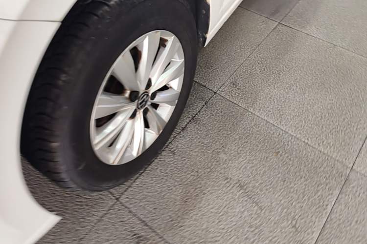 Used Volkswagen Lavida 2023 New Sharp 1.5L Automatic Excellent New Edition Left Front Wheel Hub