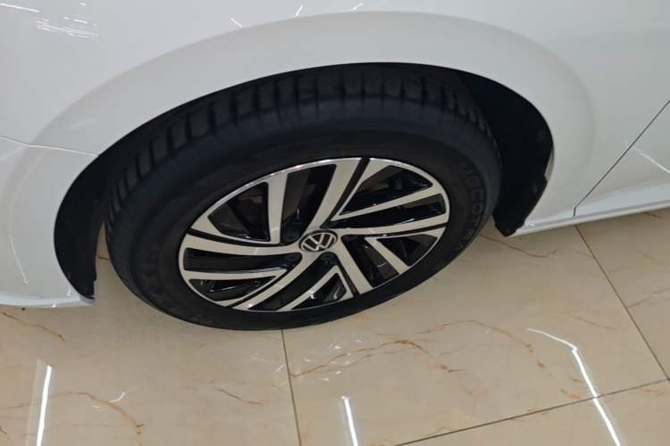 Used Volkswagen Lavida 2023 280TSI DSG Full-Comfort Edition Left Front Wheel Hub