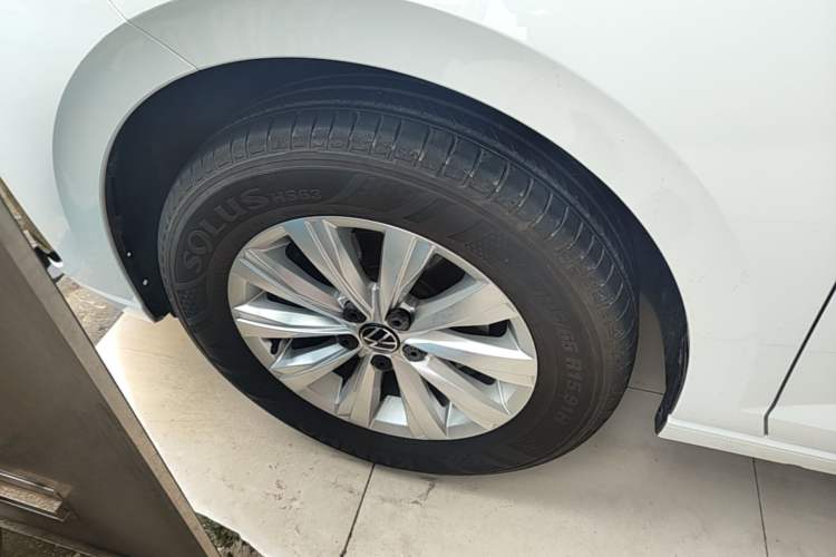 Used Volkswagen Lavida 2023 New Rui 1.5L Automatic New Yi Edition Left Front Wheel Hub