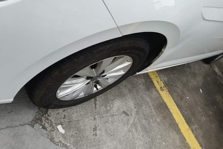 Used Volkswagen Lavida 2023 New Rui 1.5L Automatic New Yi Edition Left Front Wheel Hub