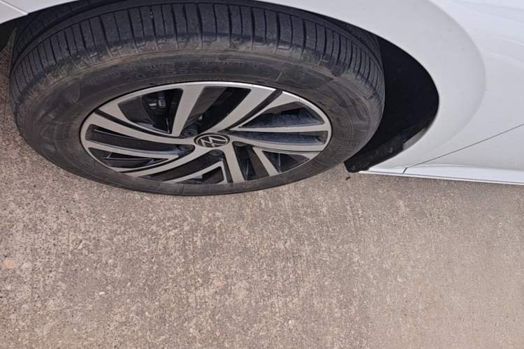 Used Volkswagen Lavida 2023 1.5L Automatic 5 Million Edition Left Front Wheel Hub