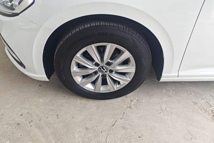 Used Volkswagen Lavida 2023 Revised 1.5L Automatic DeYi Edition Left Front Wheel Hub