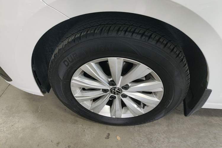 Used Volkswagen Lavida 2023 New Sharp 1.5L Automatic Excellent New Edition Left Front Wheel Hub