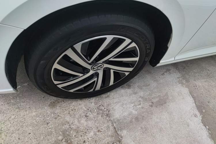 Used Volkswagen Lavida 2023 1.5L Automatic 5 Million Edition Left Front Wheel Hub