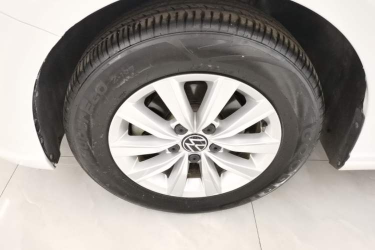 Used Volkswagen Lavida 2023 Revised 1.5L Automatic DeYi Edition Left Front Wheel Hub