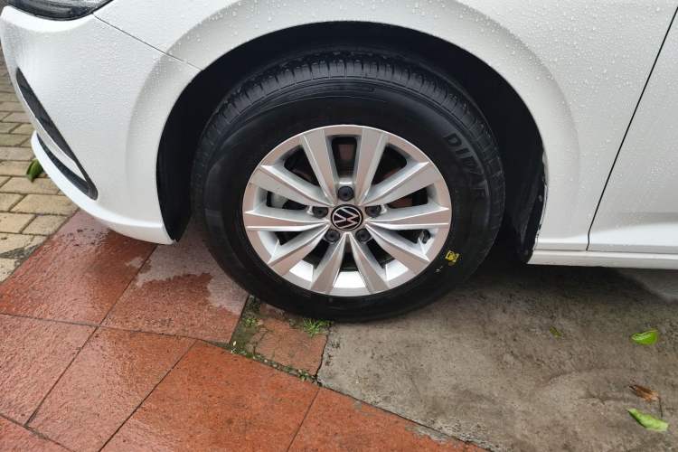 Used Volkswagen Lavida 2023 1.5L Automatic De Yi Edition Left Front Wheel Hub