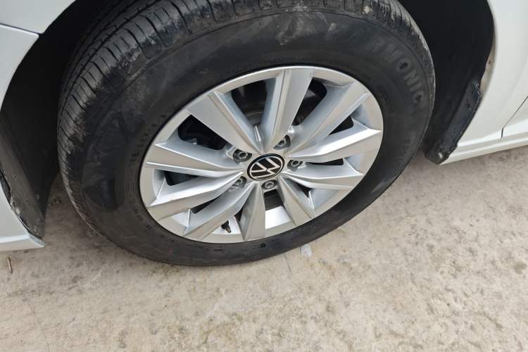 Used Volkswagen Lavida 2023 Revised 1.5L Automatic DeYi Edition Left Front Wheel Hub