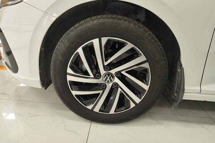 Used Volkswagen Lavida 2023 280TSI DSG Starry Sky Deluxe Edition Left Front Wheel Hub