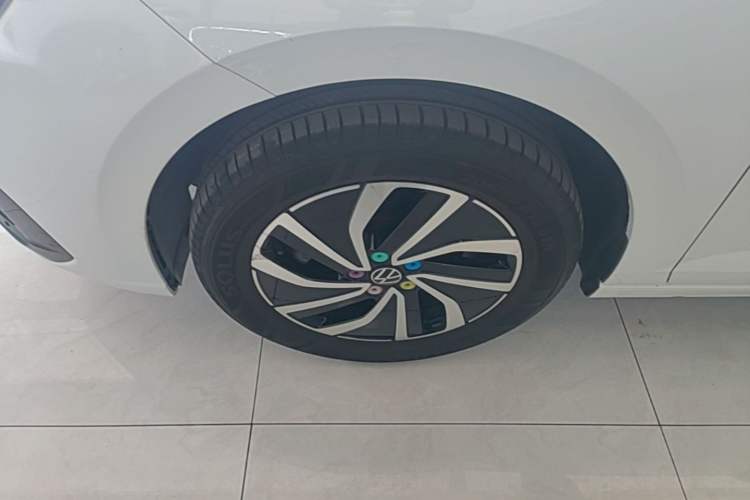 Used Volkswagen Lavida 2023 New Sharp 1.5L Automatic New Wish Edition Left Front Wheel Hub