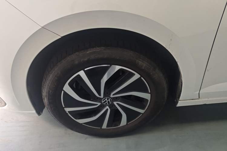 Used Volkswagen Lavida 2023 New Sharp 1.5L Automatic New Wish Edition Left Front Wheel Hub