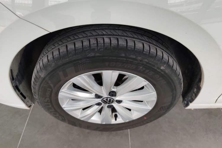 Used Volkswagen Lavida 2023 New Sharp 1.5L Automatic Excellent New Edition Left Front Wheel Hub