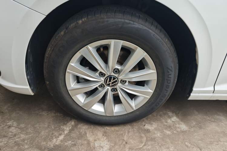 Used Volkswagen Lavida 2023 Revised 1.5L Automatic DeYi Edition Left Front Wheel Hub