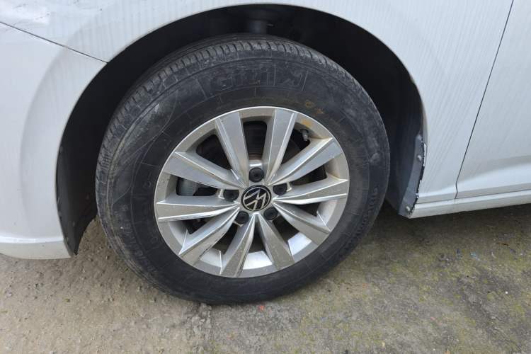 Used Volkswagen Lavida 2023 1.5L Automatic De Yi Edition Left Front Wheel Hub