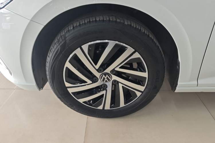 Used Volkswagen Lavida 2023 Revised Version 1.5L Automatic 5 Millionth Edition Left Front Wheel Hub