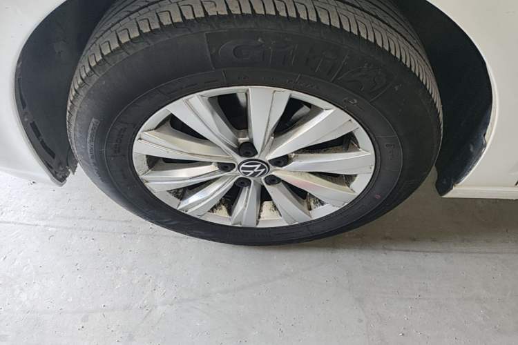 Used Volkswagen Lavida 2023 New Rui 1.5L Automatic New Yi Edition Left Front Wheel Hub