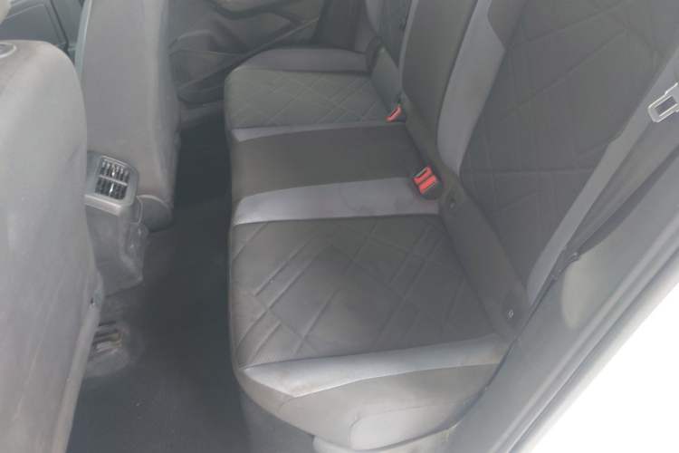 Used Volkswagen Lavida 2023 1.5L Automatic De Yi Edition Left Rear Seat