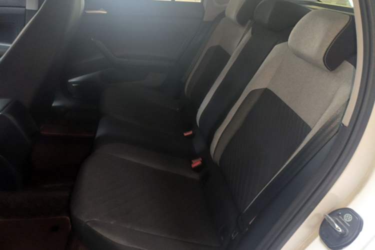 Used Volkswagen Lavida 2023 New Sharp 1.5L Manual New Comfort Edition Left Rear Seat