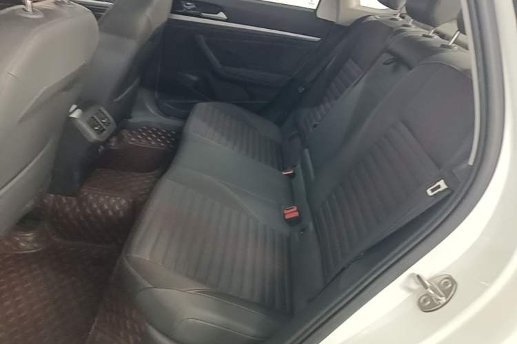 Used Volkswagen Lavida 2023 280TSI DSG Starry Sky Deluxe Edition Left Rear Seat