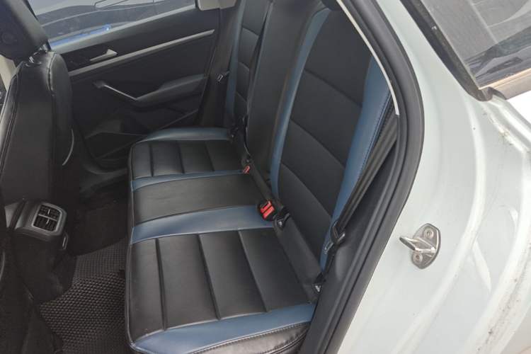 Used Volkswagen Lavida 2023 Revised 1.5L Automatic DeYi Edition Left Rear Seat