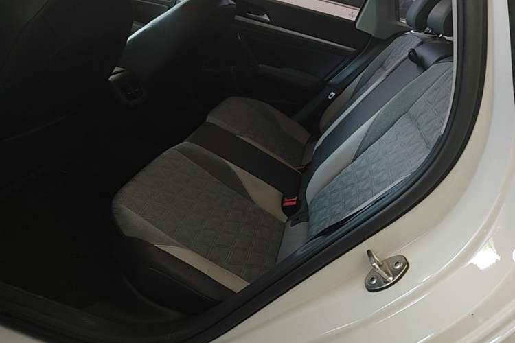 Used Volkswagen Lavida 2023 280TSI DSG Full-Comfort Edition Left Rear Seat