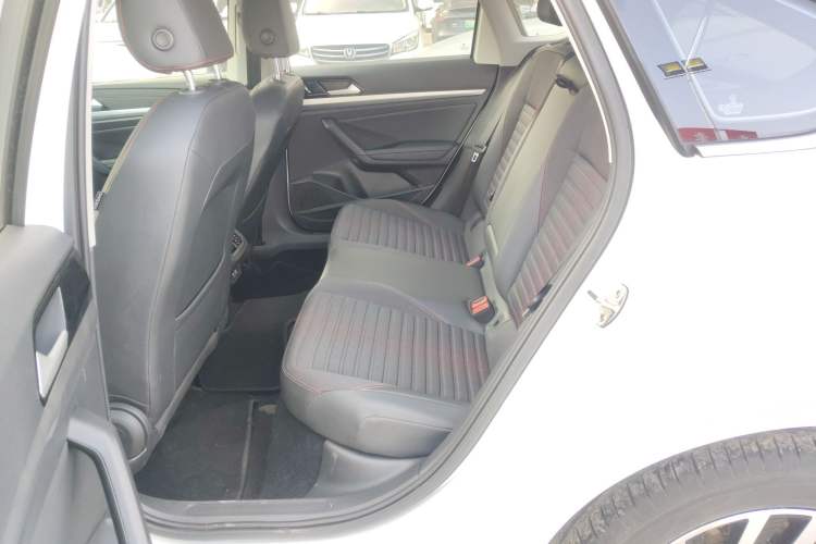Used Volkswagen Lavida 2023 280TSI DSG Starry Sky Deluxe Edition Left Rear Seat