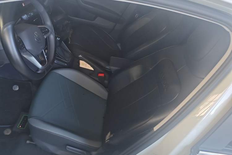 Used Volkswagen Lavida 2023 New Sharp 1.5L Automatic New Wish Edition Left Rear Seat