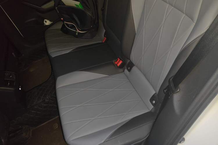 Used Volkswagen Lavida 2023 1.5L Automatic 5 Million Edition Left Rear Seat