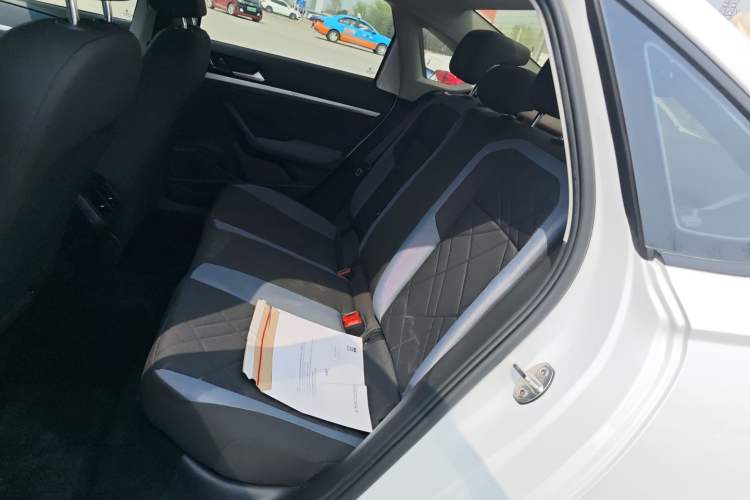 Used Volkswagen Lavida 2023 1.5L Automatic De Yi Edition Left Rear Seat