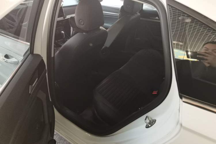 Used Volkswagen Lavida 2023 300TSI DSG Starry Full-Comfort Edition Left Rear Seat