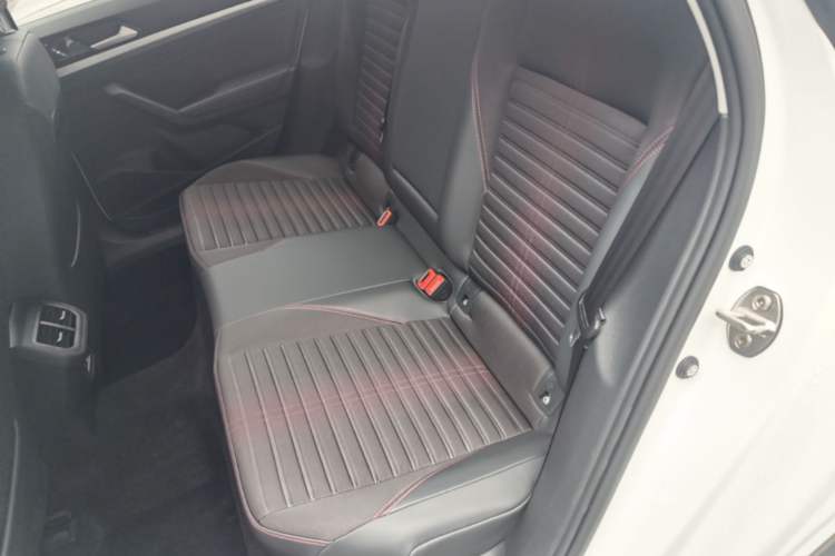 Used Volkswagen Lavida 2023 280TSI DSG Starry Sky Deluxe Edition Left Rear Seat